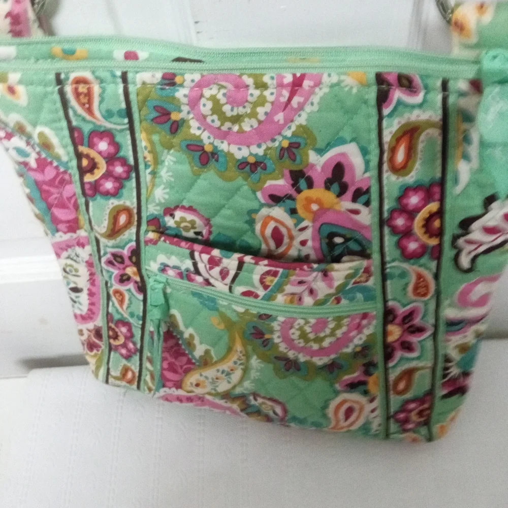 Vera Bradley Quitted Green Adjustable Crossbody Women's Purse - Picture 5 of 9